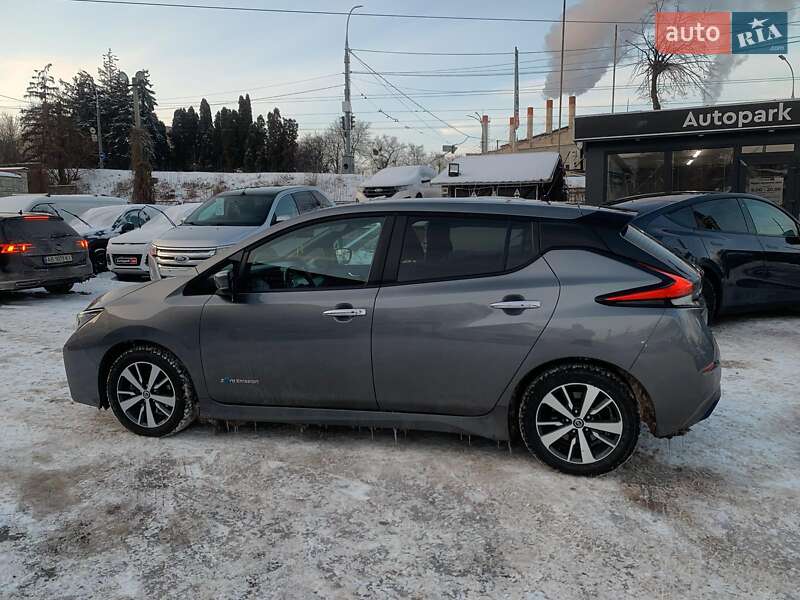 Хэтчбек Nissan Leaf 2020 в Виннице