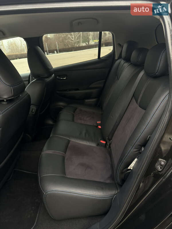 Хэтчбек Nissan Leaf 2018 в Каменском