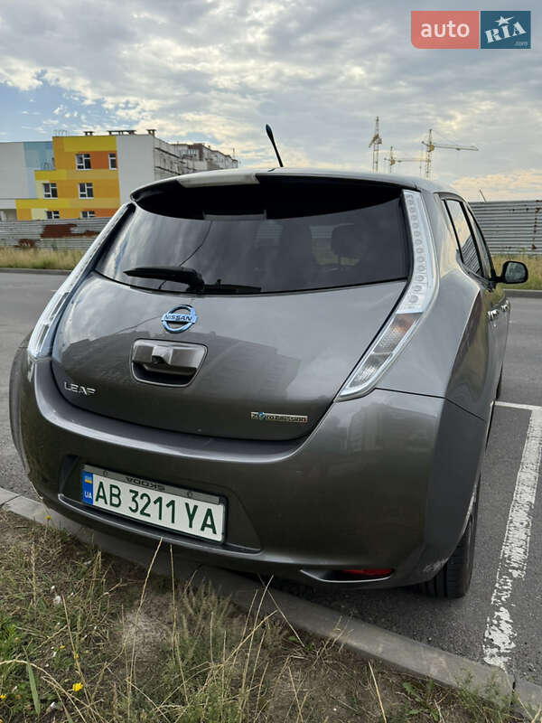 Хэтчбек Nissan Leaf 2014 в Виннице