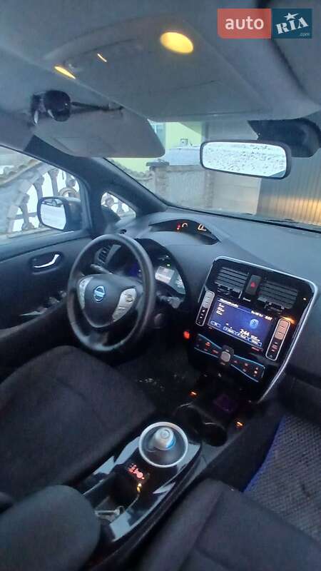 Хэтчбек Nissan Leaf 2013 в Луцке