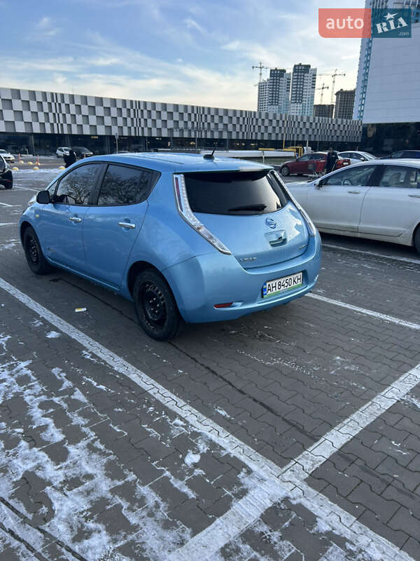 Хэтчбек Nissan Leaf 2015 в Одессе