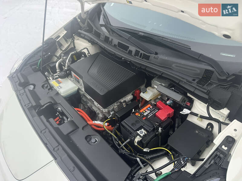 Хэтчбек Nissan Leaf 2018 в Владимире