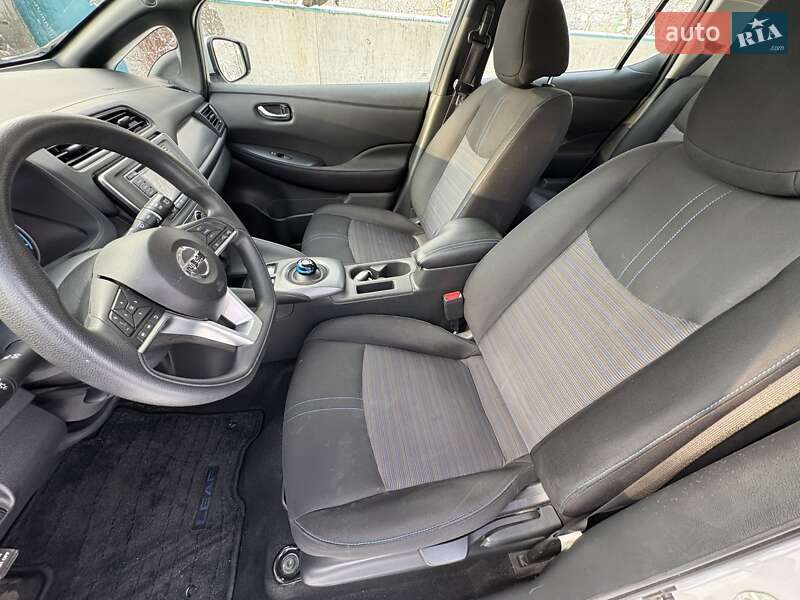 Хэтчбек Nissan Leaf 2018 в Киеве