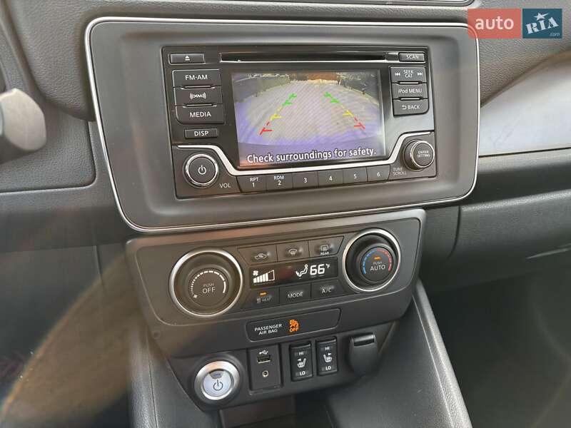 Хэтчбек Nissan Leaf 2018 в Киеве