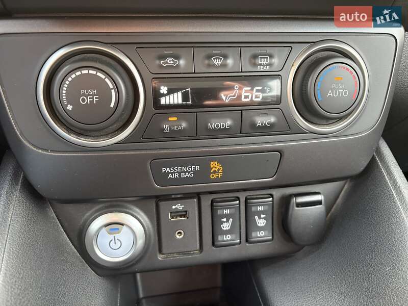 Хэтчбек Nissan Leaf 2018 в Киеве