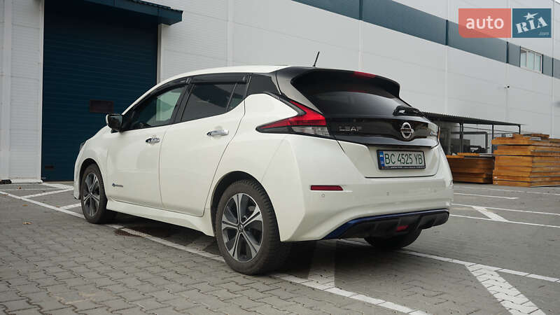 Хэтчбек Nissan Leaf 2019 в Львове