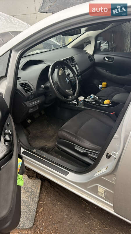 Хэтчбек Nissan Leaf 2017 в Полтаве