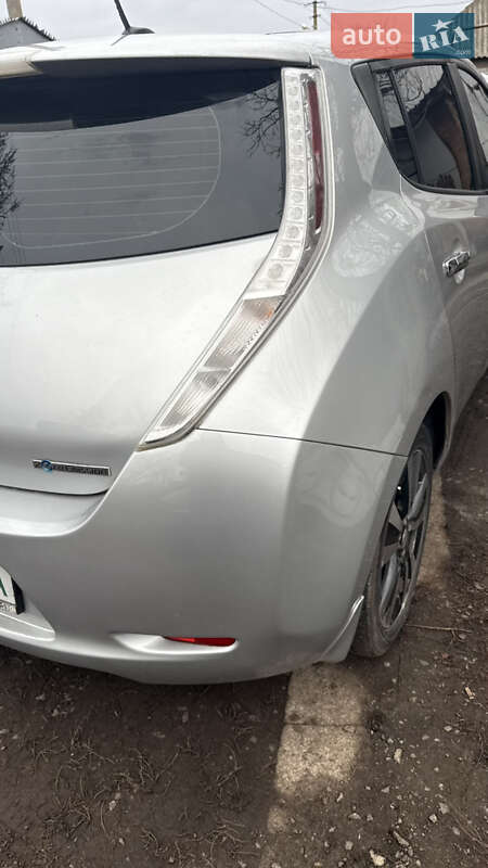 Хэтчбек Nissan Leaf 2017 в Полтаве