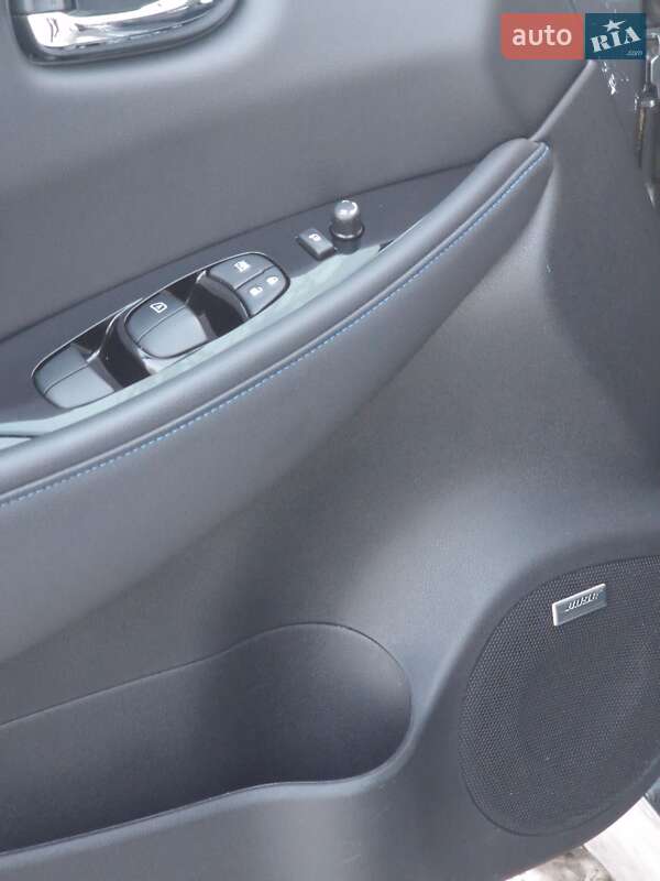 Хэтчбек Nissan Leaf 2019 в Черновцах