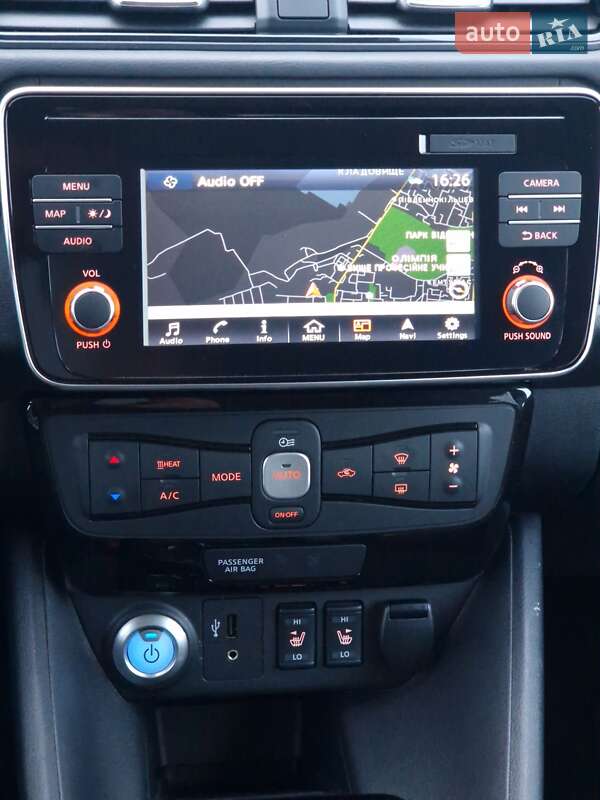 Хэтчбек Nissan Leaf 2019 в Черновцах