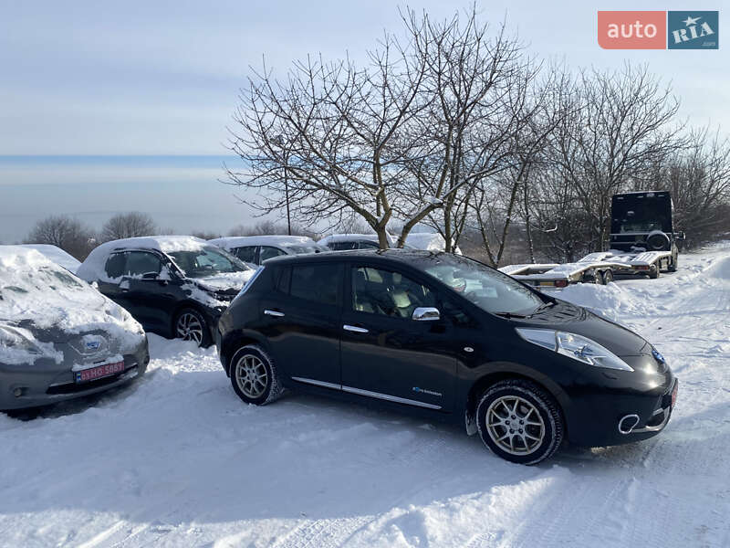 Хэтчбек Nissan Leaf 2014 в Черновцах