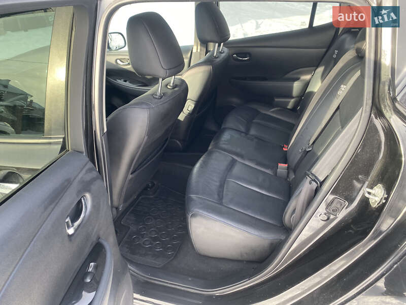 Хэтчбек Nissan Leaf 2014 в Черновцах