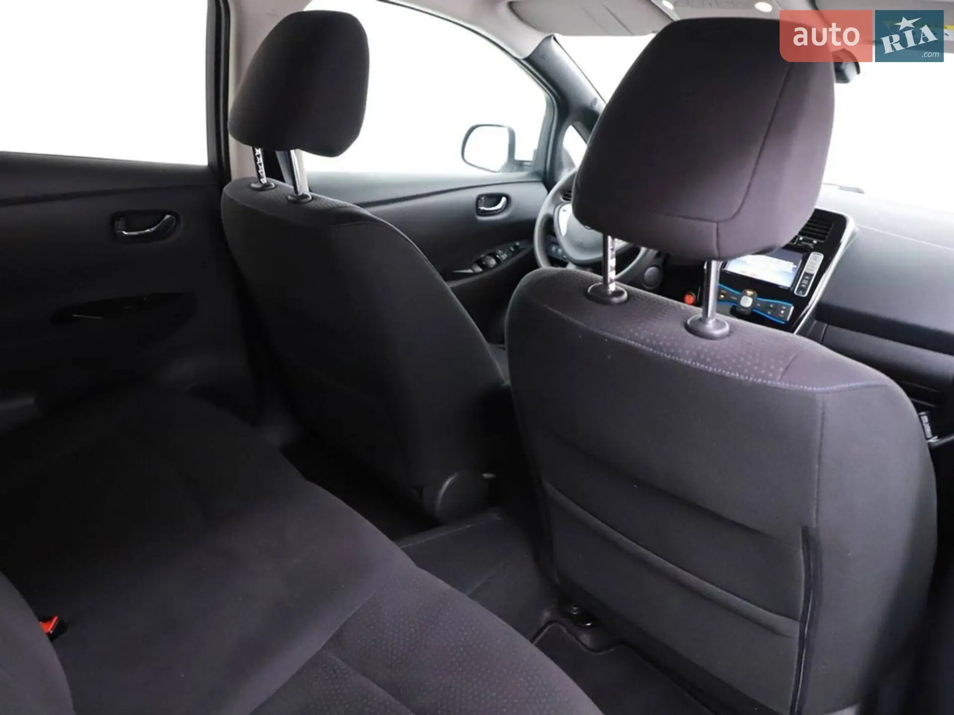2016 Nissan Leaf - мініатюра 16