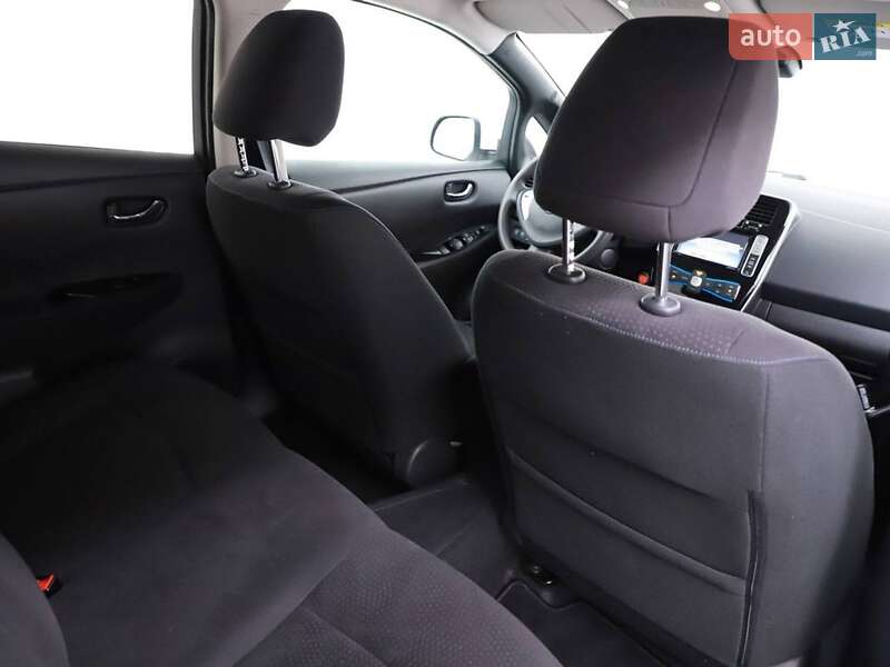 Хэтчбек Nissan Leaf 2016 в Николаеве