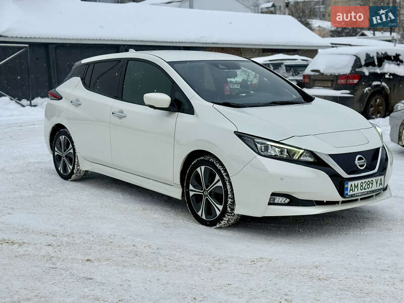 Хэтчбек Nissan Leaf 2021 в Житомире