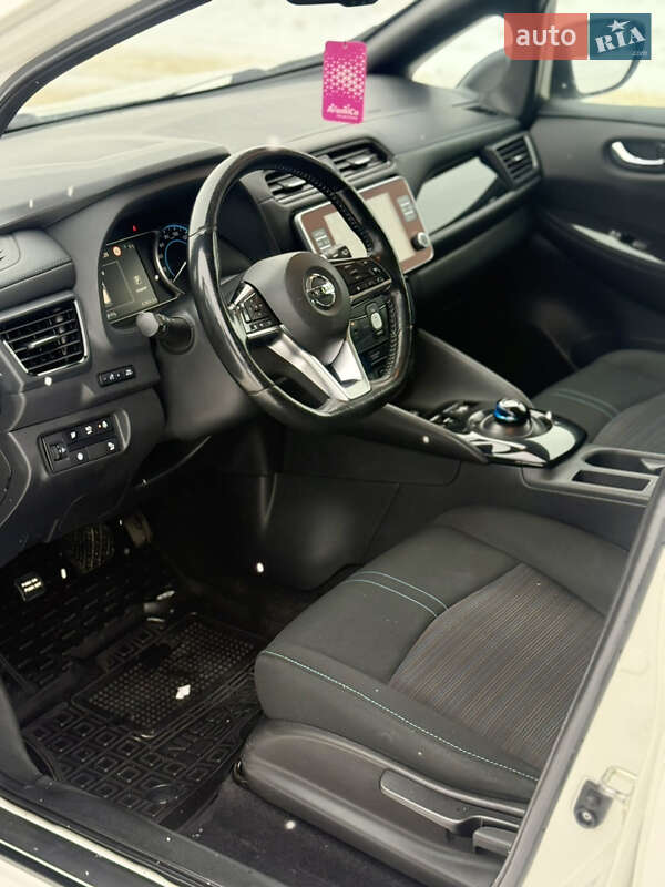 Хэтчбек Nissan Leaf 2021 в Житомире