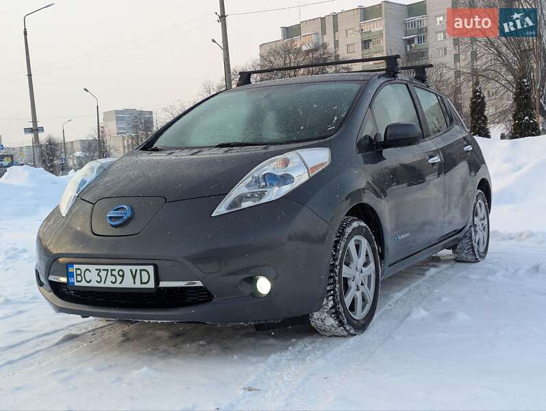 Хэтчбек Nissan Leaf 2013 в Дрогобыче