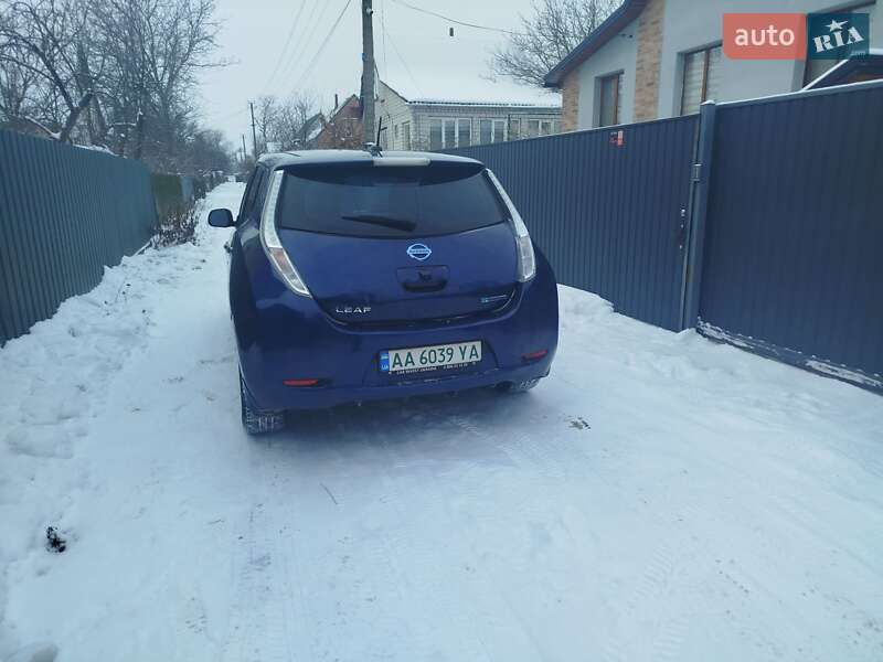 Хэтчбек Nissan Leaf 2017 в Киеве