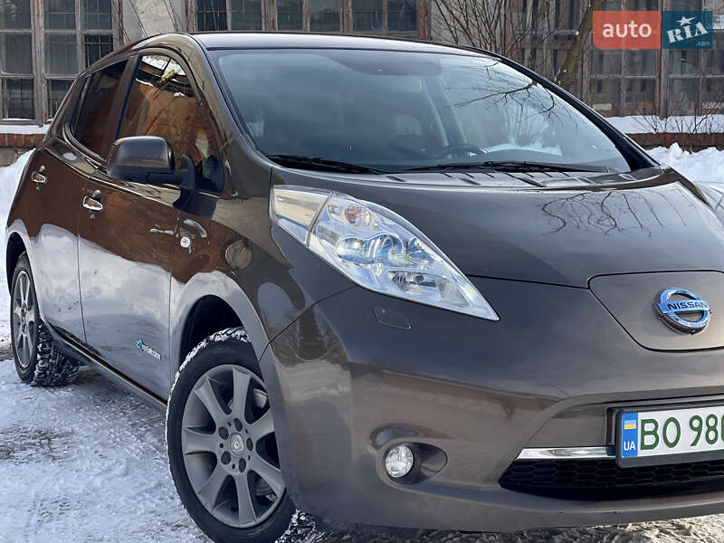 Хэтчбек Nissan Leaf 2016 в Тернополе