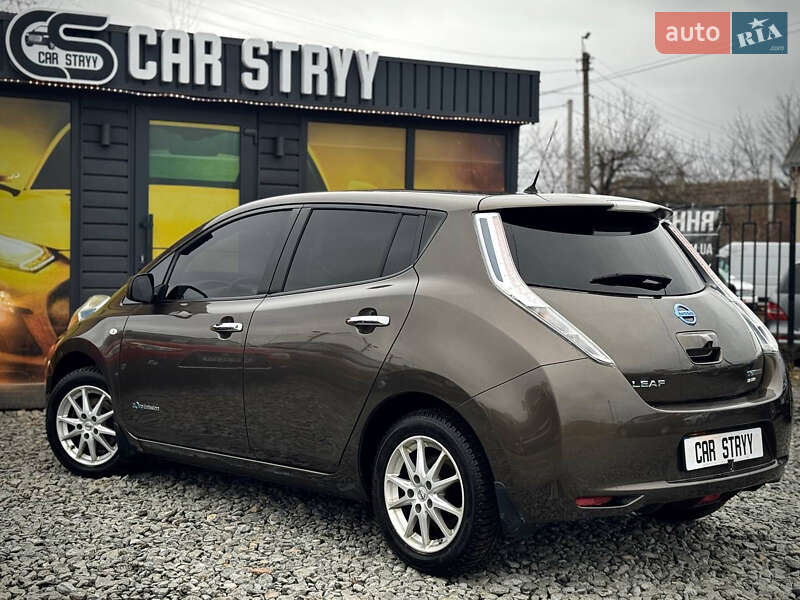 Хэтчбек Nissan Leaf 2016 в Стрые