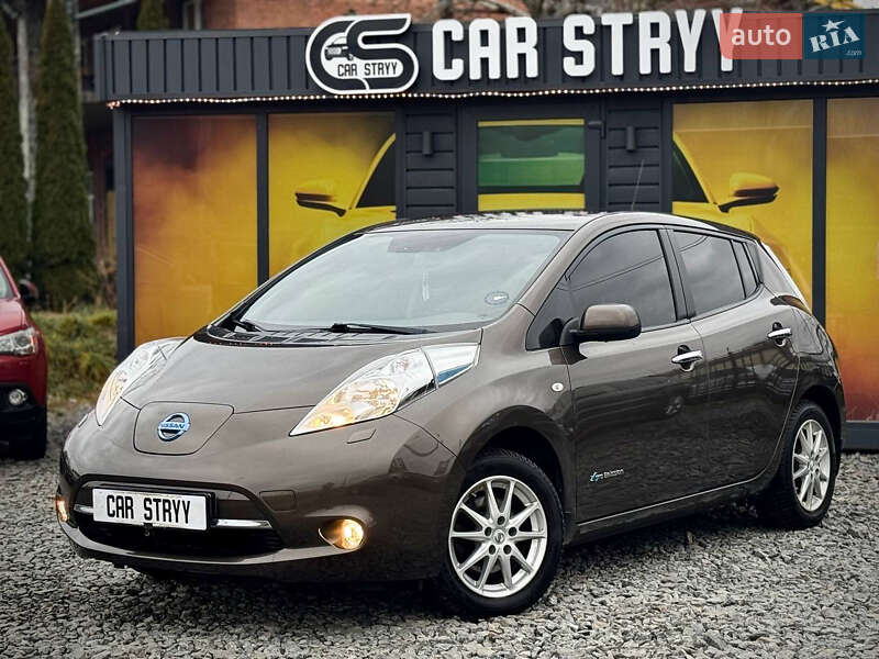 Хэтчбек Nissan Leaf 2016 в Стрые