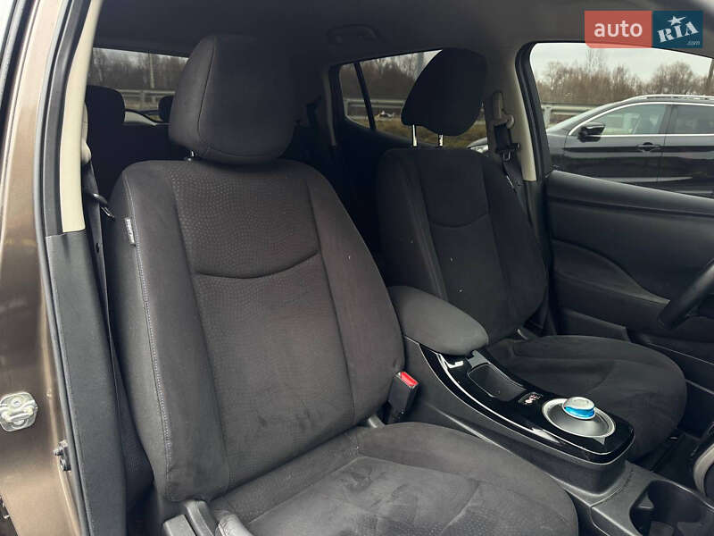 Хэтчбек Nissan Leaf 2016 в Стрые