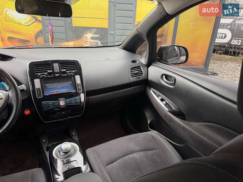 Хэтчбек Nissan Leaf 2016 в Стрые