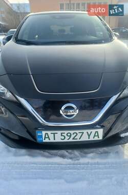 Хетчбек Nissan Leaf 2019 в Долині