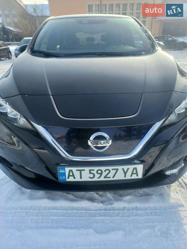 Хэтчбек Nissan Leaf 2019 в Долине
