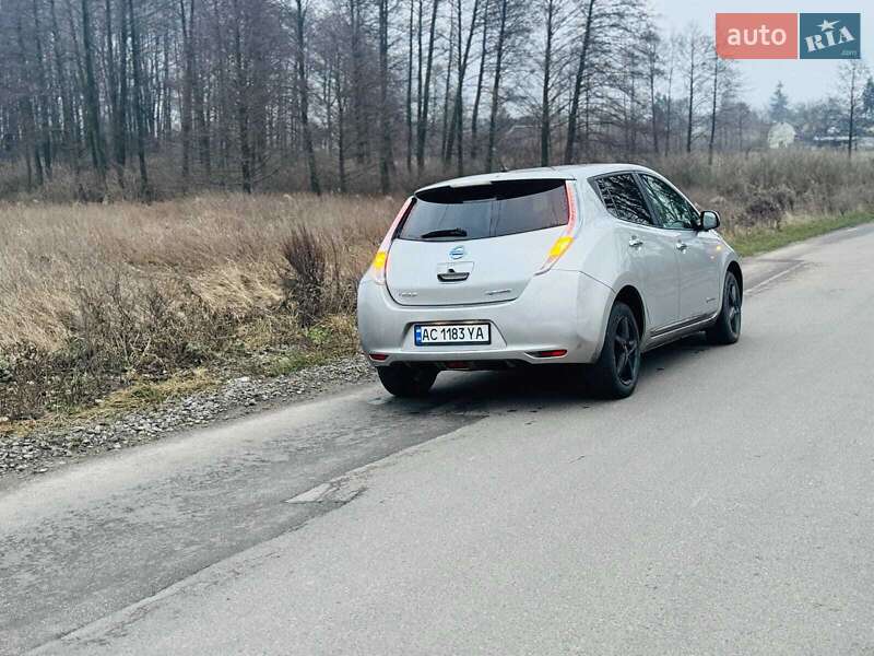 Хэтчбек Nissan Leaf 2014 в Владимире
