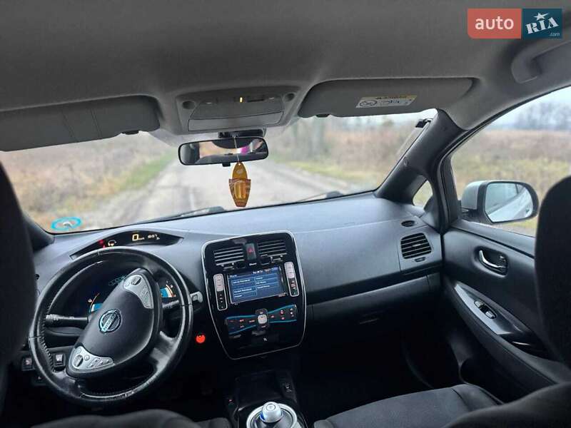 Хэтчбек Nissan Leaf 2014 в Владимире