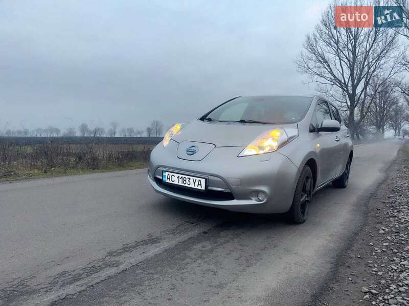 Хэтчбек Nissan Leaf 2014 в Владимире