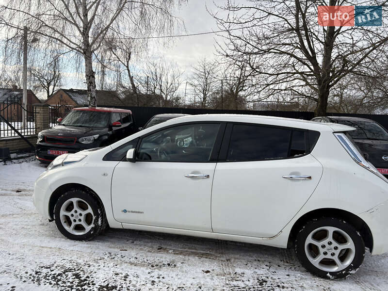 Хэтчбек Nissan Leaf 2016 в Луцке