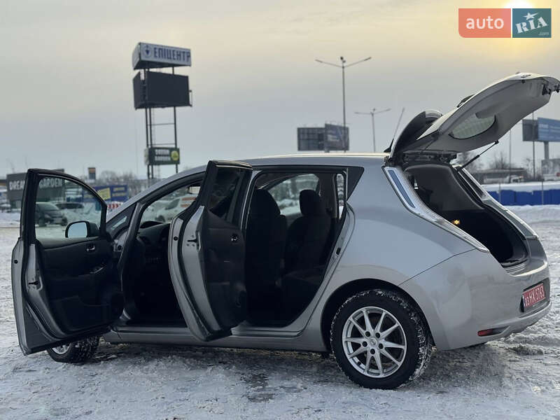 Хэтчбек Nissan Leaf 2016 в Львове