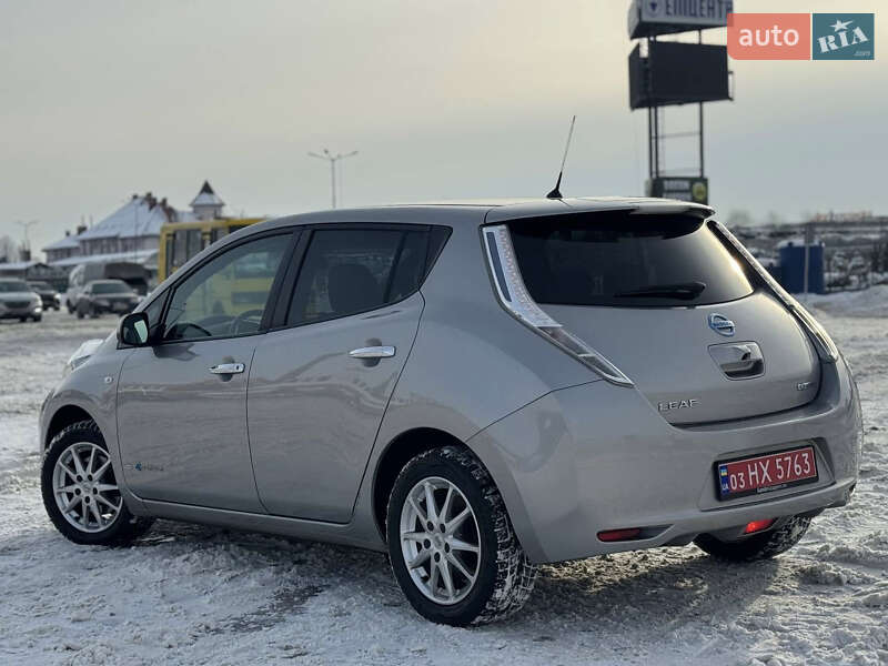 Хэтчбек Nissan Leaf 2016 в Львове