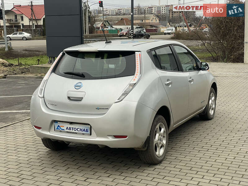 Хэтчбек Nissan Leaf 2013 в Полтаве