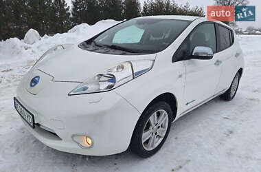 Хэтчбек Nissan Leaf 2013 в Городке