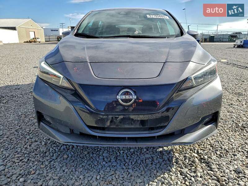 Хэтчбек Nissan Leaf 2024 в Киеве