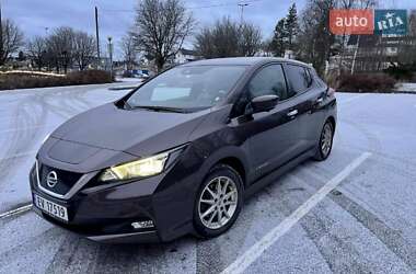 Хетчбек Nissan Leaf 2018 в Золочеві