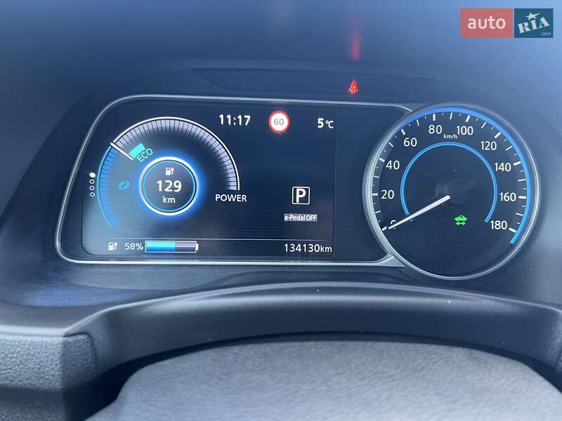 Хэтчбек Nissan Leaf 2020 в Ужгороде