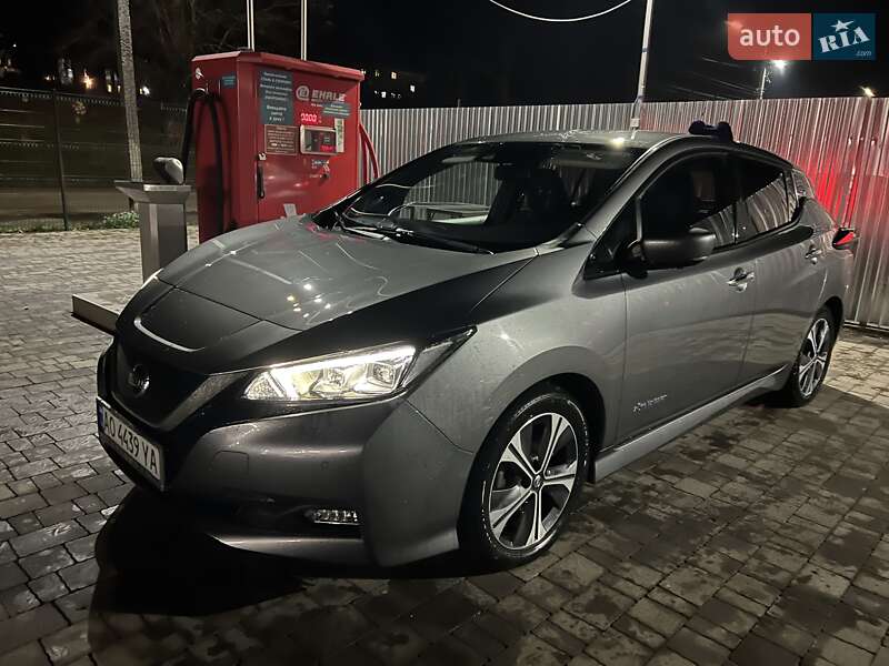 Хэтчбек Nissan Leaf 2020 в Ужгороде