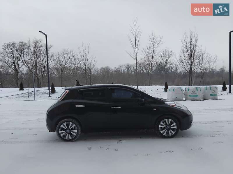 Хэтчбек Nissan Leaf 2013 в Ивано-Франковске