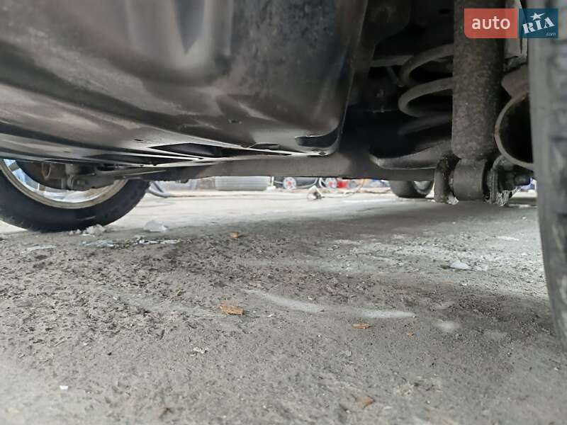 Хэтчбек Nissan Leaf 2016 в Ровно