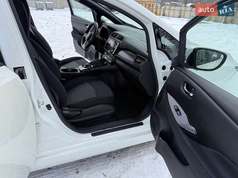 Хэтчбек Nissan Leaf 2020 в Виннице