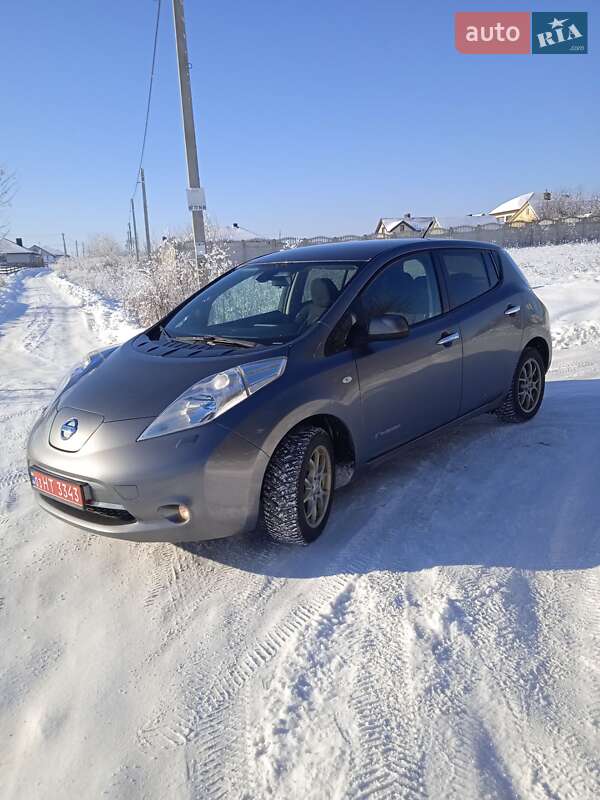 Хэтчбек Nissan Leaf 2014 в Ровно фото 4 Хэтчбек Nissan Leaf 2014 в Ровно