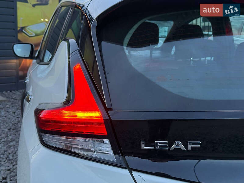 Хэтчбек Nissan Leaf 2021 в Стрые