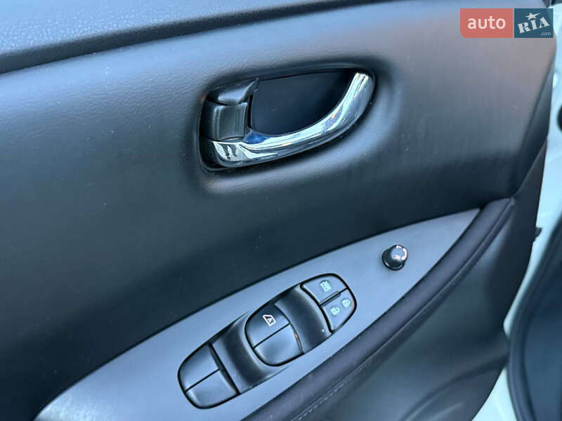 Хэтчбек Nissan Leaf 2021 в Стрые