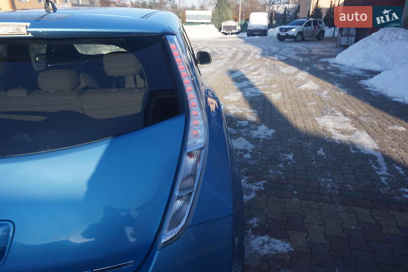 Хэтчбек Nissan Leaf 2011 в Самборе фото 22 Хэтчбек Nissan Leaf 2011 в Самборе