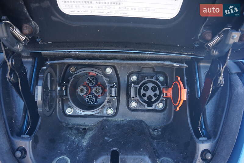 Хэтчбек Nissan Leaf 2011 в Самборе фото 54 Хэтчбек Nissan Leaf 2011 в Самборе