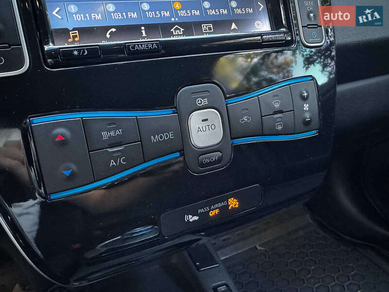 Хетчбек Nissan Leaf 2016 в Києві